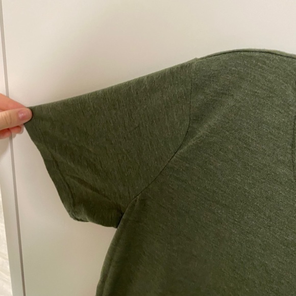 green soft short sleeve shirt - Picture 4 of 5